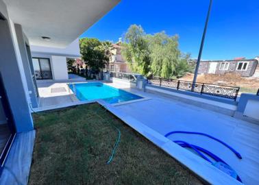 communal-pool