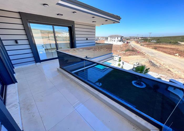 Image No.9-4 Bed Villa / Detached for sale