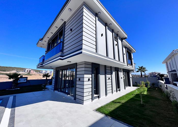 Image No.11-4 Bed Villa / Detached for sale