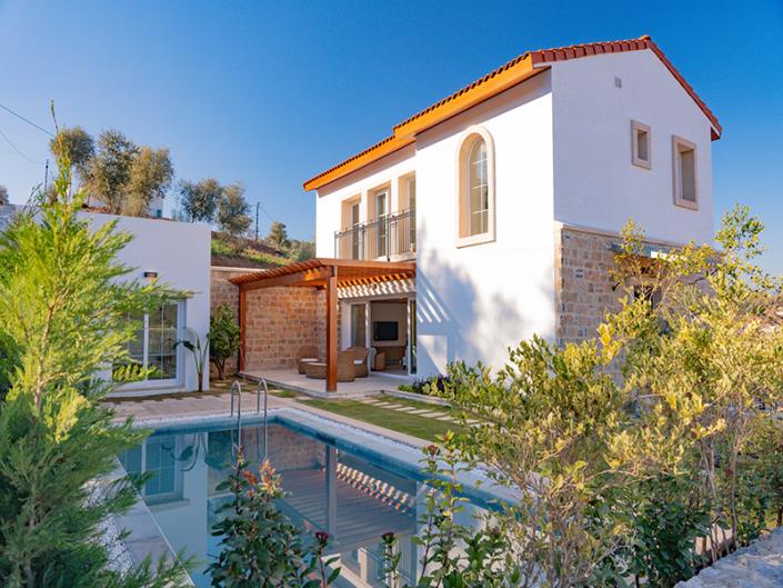 Image No.1-2 Bed Villa / Detached for sale