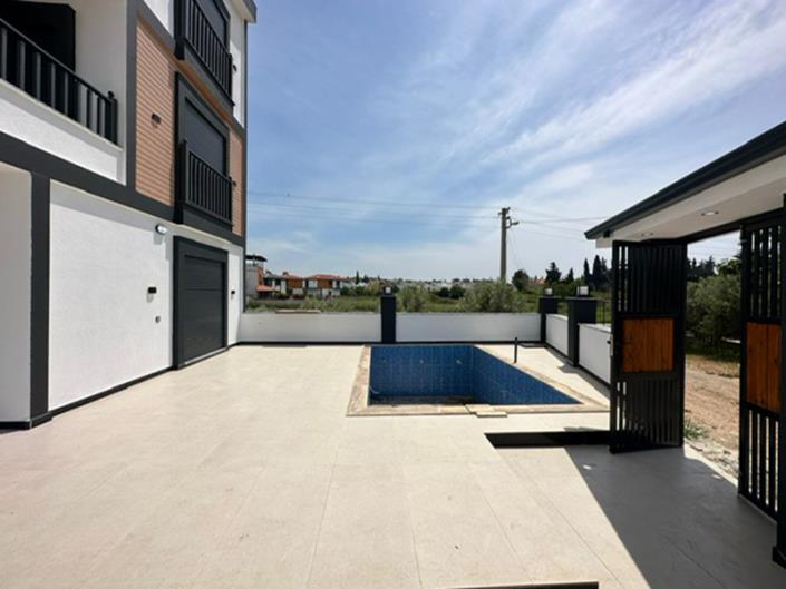 Image No.5-4 Bed Villa / Detached for sale