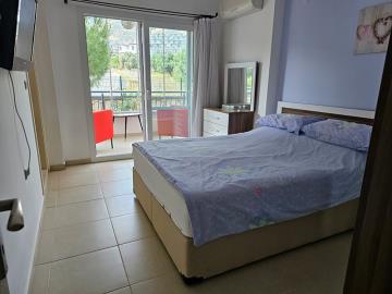 master-bedroom-with-balcony