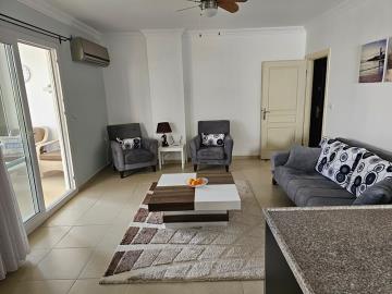 well-furnished-lounge