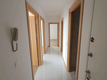 spacious-hallway