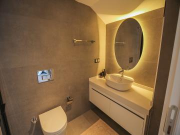 top-quality-fitted-bathrooms