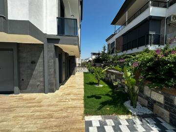 nice-garden-areas