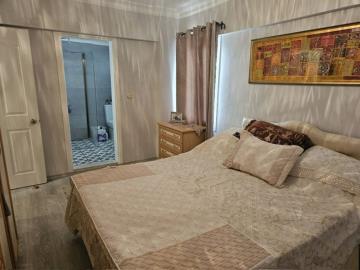 bedroom-with-en-suite
