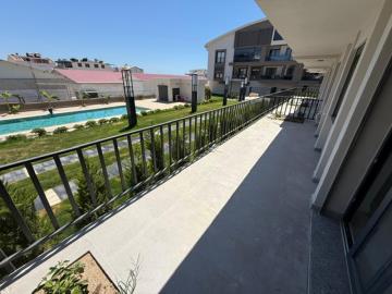 one-bed---terrace-facing-garden-and-pool