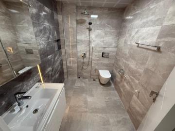 two-bed---fully-tiled-bathroom