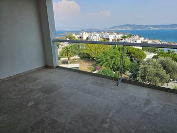 good-size-sea-view-balcony