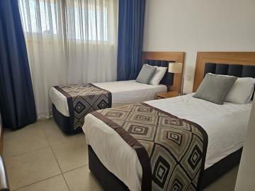twin-bedroom