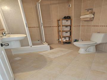 top-floor-bathroom