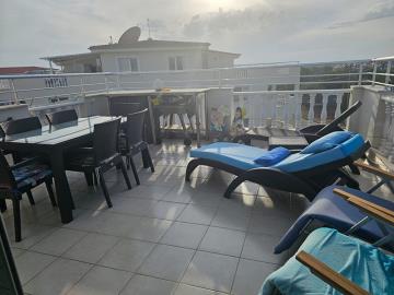 large-roof-terrace