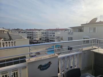 roof-terrace-overlooks-pool-area