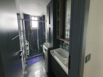 one-fully-tiled-family-bathroom