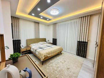 large-stylish-bedroom