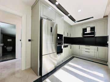 separate-modern-built-in-kitchen