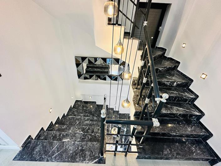 Image No.21-4 Bed Villa / Detached for sale