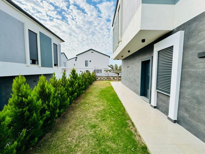 Image No.6-4 Bed Villa / Detached for sale