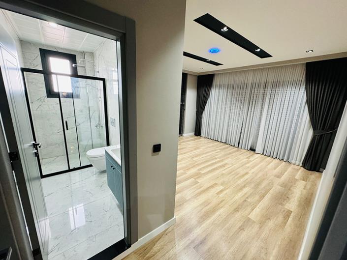 Image No.10-4 Bed Villa / Detached for sale