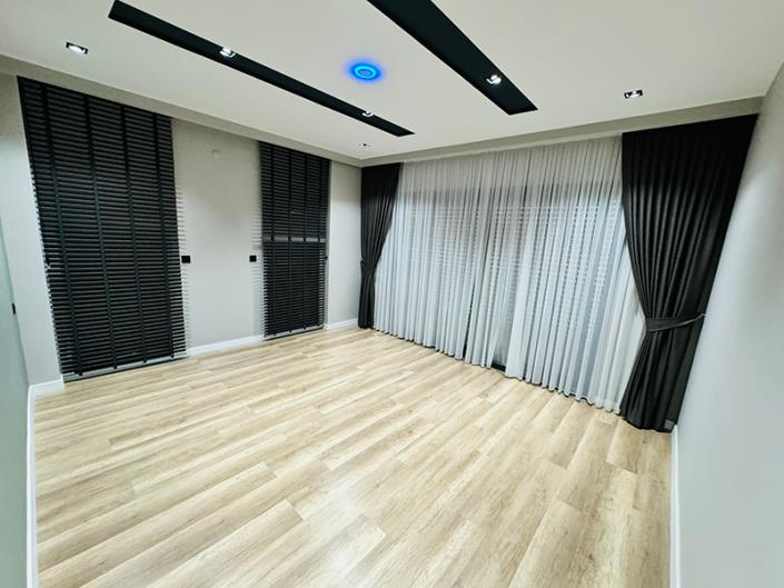 Image No.16-4 Bed Villa / Detached for sale