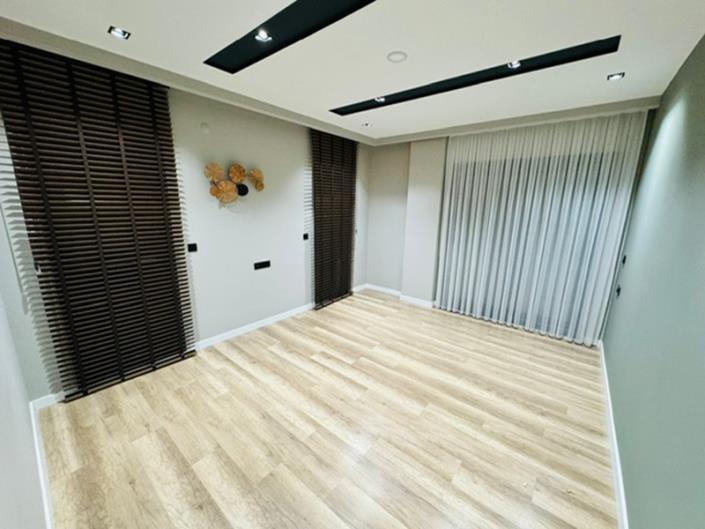 Image No.18-4 Bed Villa / Detached for sale