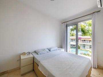 bedroom-with-pool-view