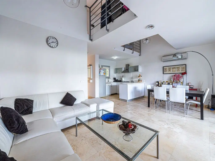 Image No.3-3 Bed Villa for sale