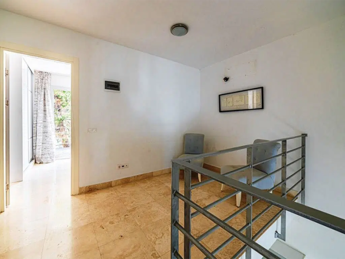 Image No.19-3 Bed Villa for sale