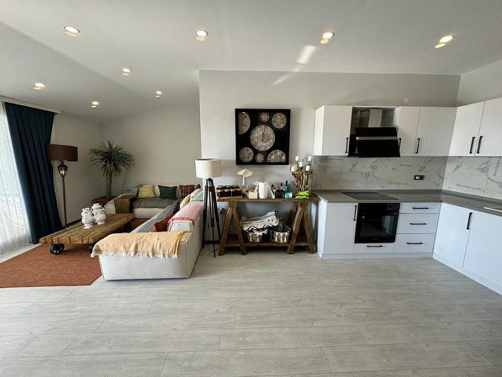 Image No.6-3 Bed Duplex for sale