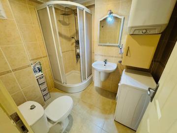 fully-fitted-family-bathroom