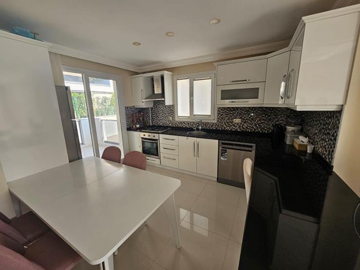 Image No.3-5 Bed Villa / Detached for sale