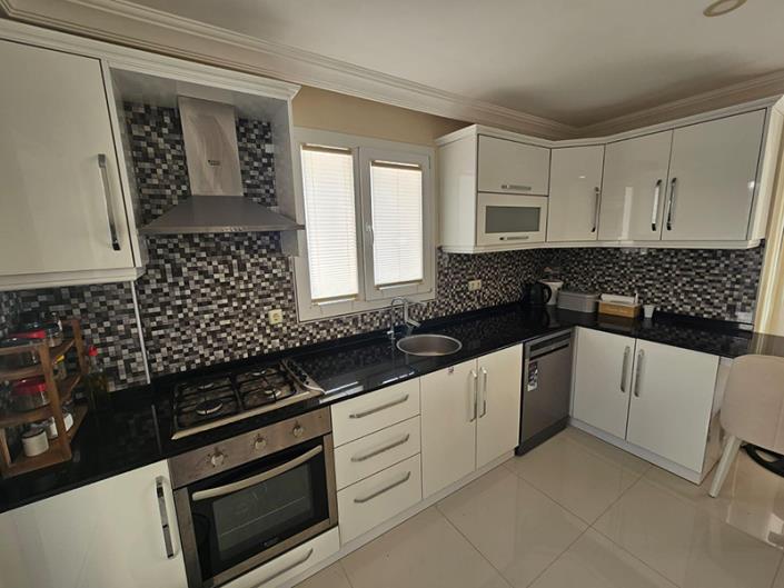 Image No.8-5 Bed Villa / Detached for sale