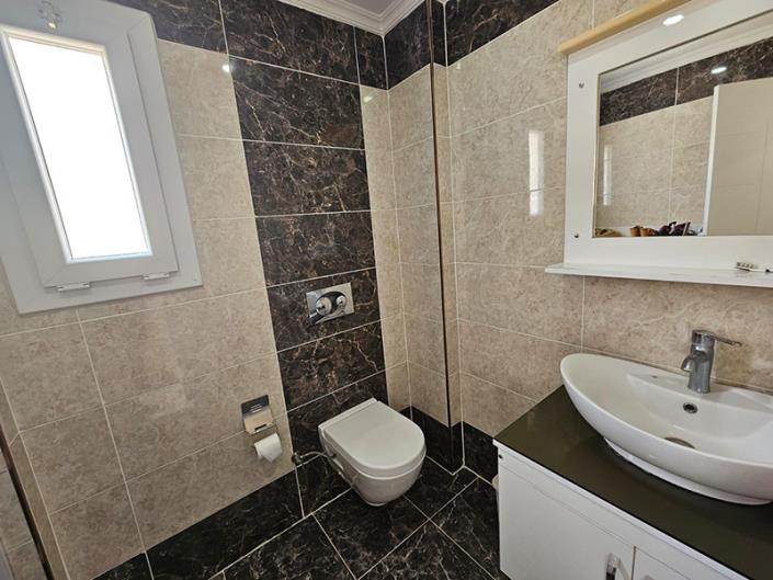 Image No.12-5 Bed Villa / Detached for sale