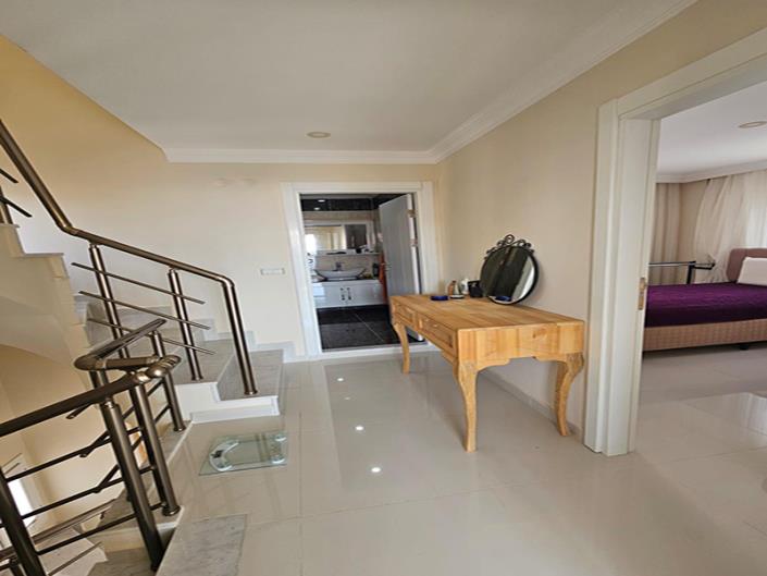 Image No.25-5 Bed Villa / Detached for sale