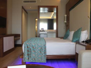 modern-suite-on-Ramada-Resort-in-Kusadasi