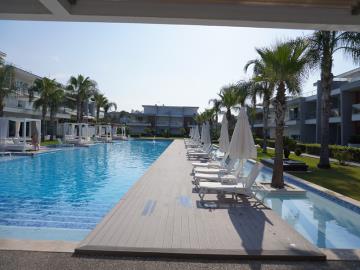 lovely-poolside-sunbathing-terrace