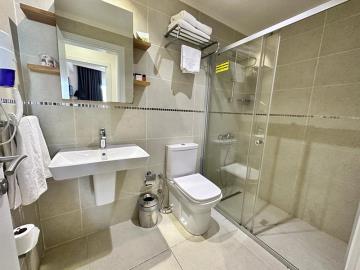 one-fully-tiled-bathroom