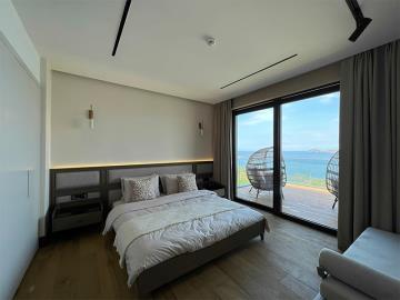 bay-view-balcony-from-bedroom