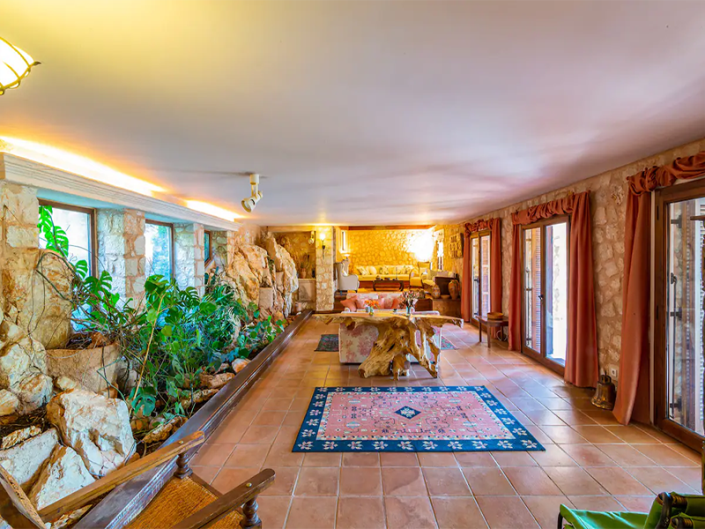 Image No.4-4 Bed Villa for sale