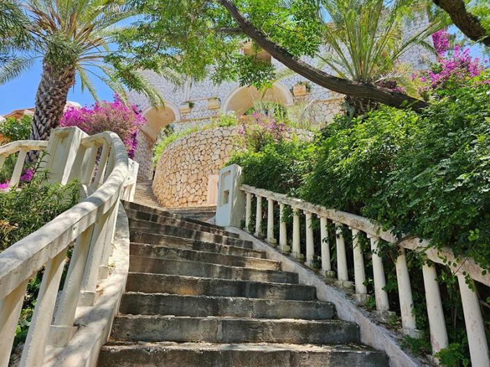 Image No.18-2 Bed Property for sale