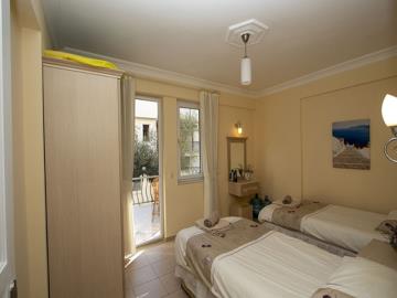 fully-furnished-bedroom