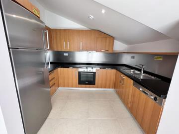 modern-fitted-kitchen