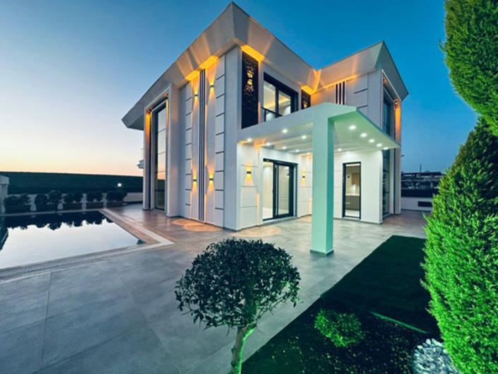 Image No.1-4 Bed Villa / Detached for sale