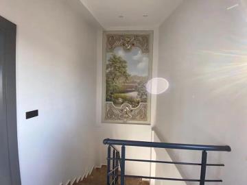 nice-feature-on-the-staircase