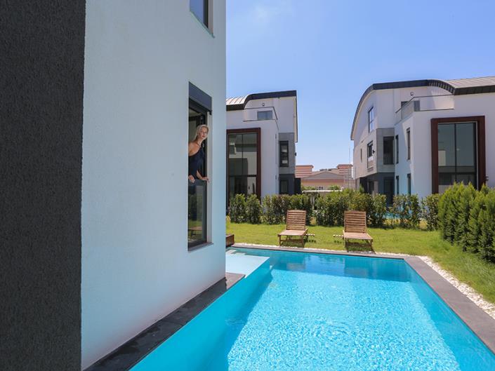 Image No.17-5 Bed Villa for sale