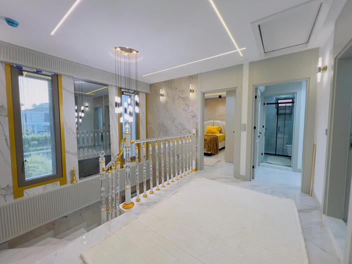 Image No.12-5 Bed Villa / Detached for sale