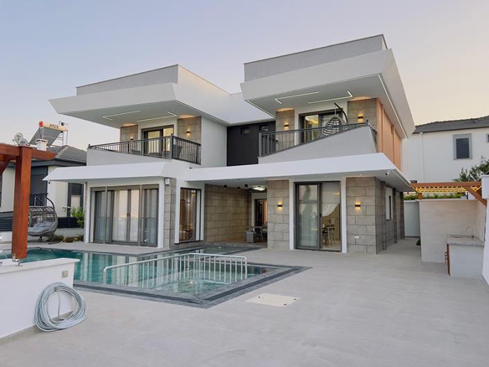 Image No.2-5 Bed Villa / Detached for sale