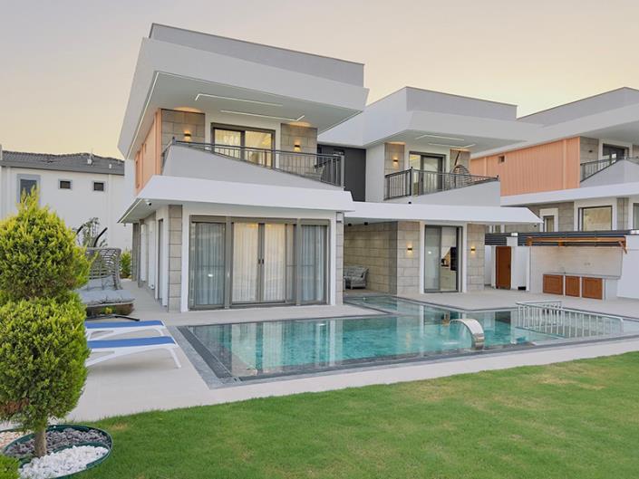 Image No.15-5 Bed Villa / Detached for sale