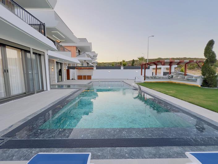 Image No.30-5 Bed Villa / Detached for sale